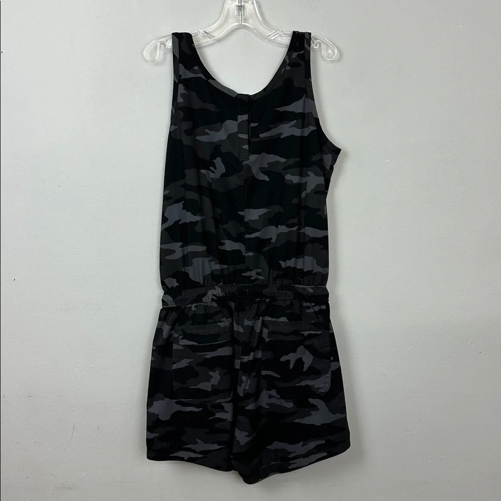 Athleta Girl Black Camo On The Go Shorts Romper, Size L/12